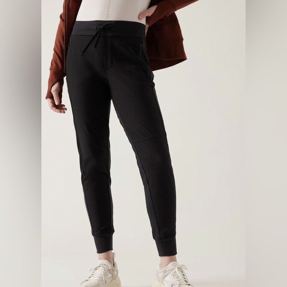 Athleta Pants - Athleta Headlands Hybrid Trek Mid Rise Black Jogger Pants - Women’s 8